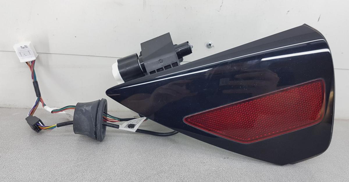 Tesla Model Y Ladeklappe Blende Seitenteil Bj2022 1505514-00-D Ladebuchse