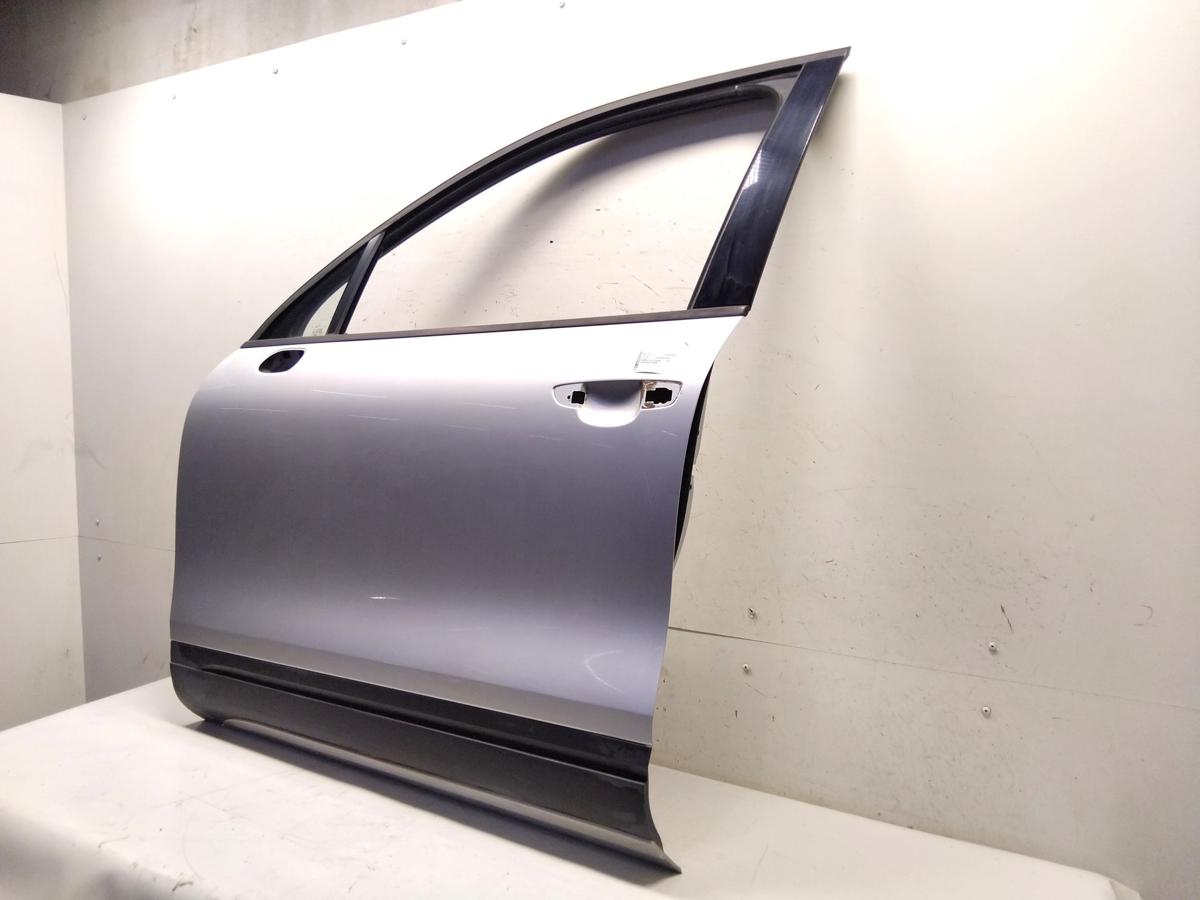 VW Touareg 2 7P Tür vorn links Fahrertür eissilbermet. LX7W BJ2013