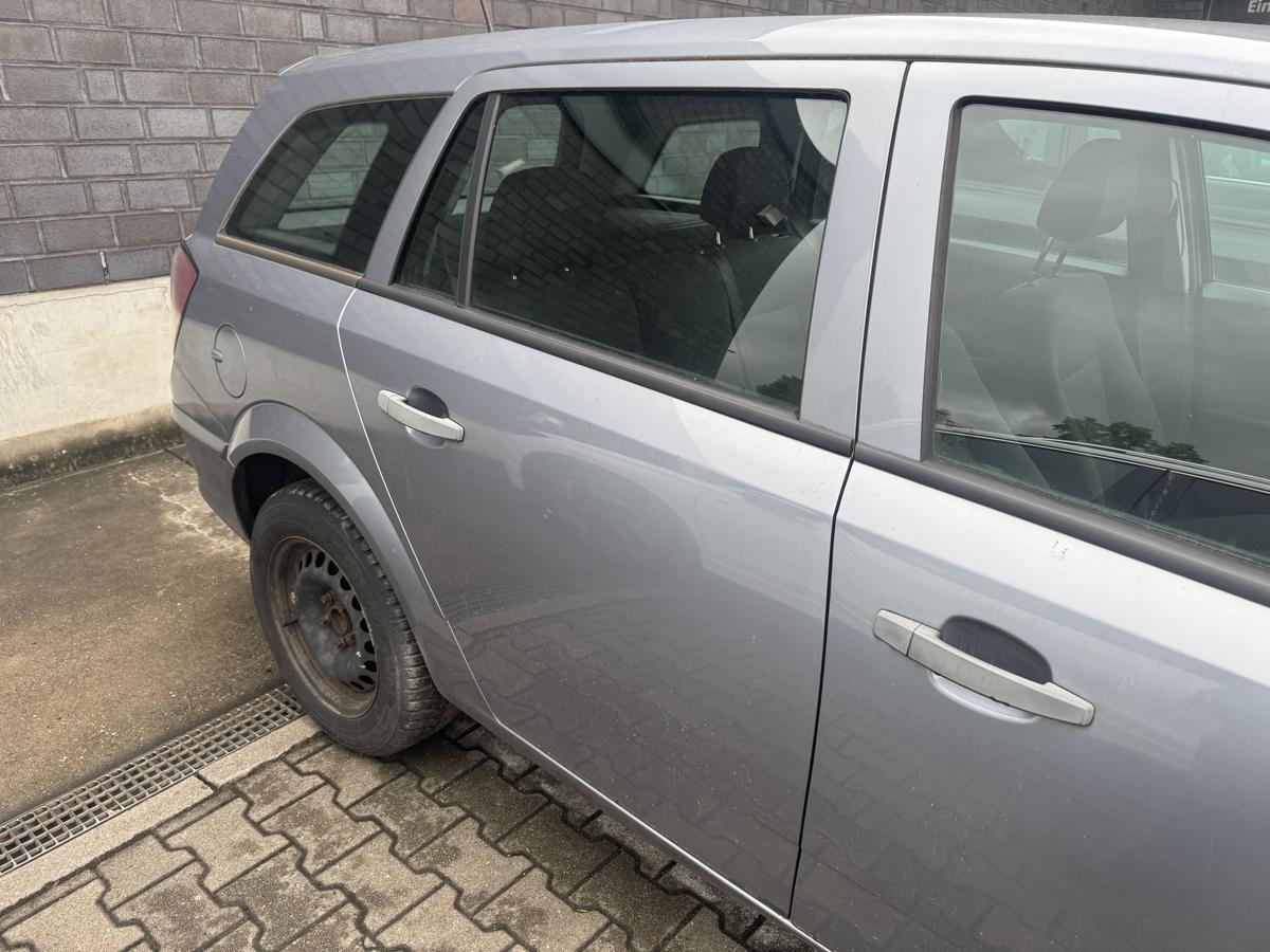 Opel Astra H original T&uuml;r hinten rechts Z163 Lichtsilber Kombi Rohbau Bj.2009