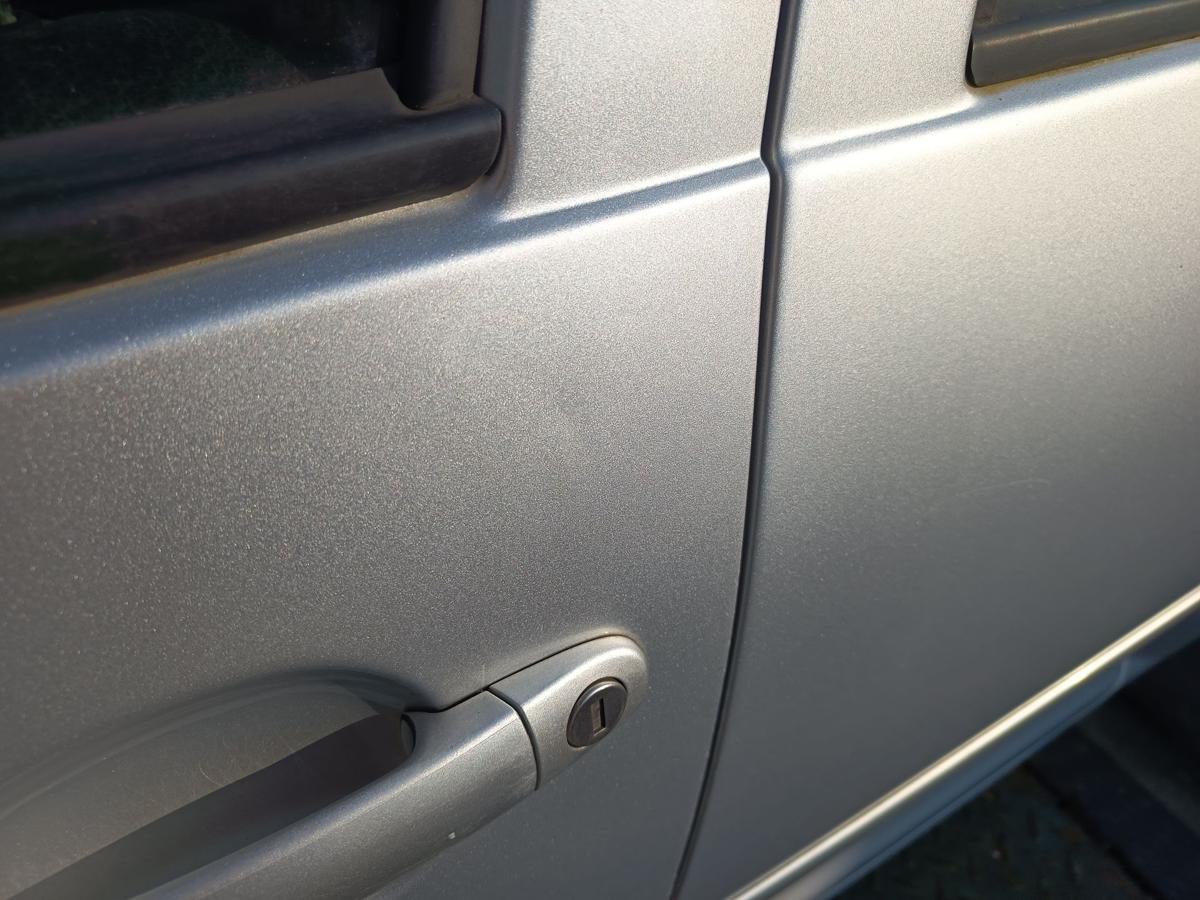 VW Bora 1J original T&uuml;r vorn links Fahrer A7W Reflexsilber Bj 2001