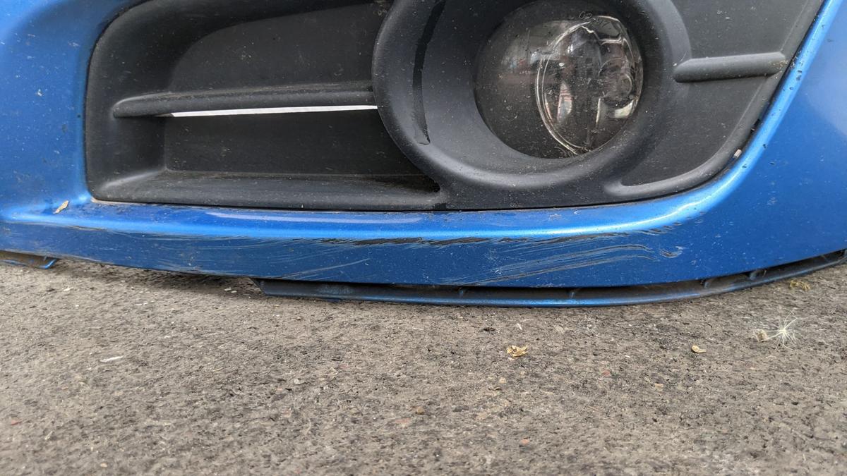 Toyota Corolla ZZE12 Stoßfänger Stoßstange Bumper vorn NSW 8P1 Blue met England