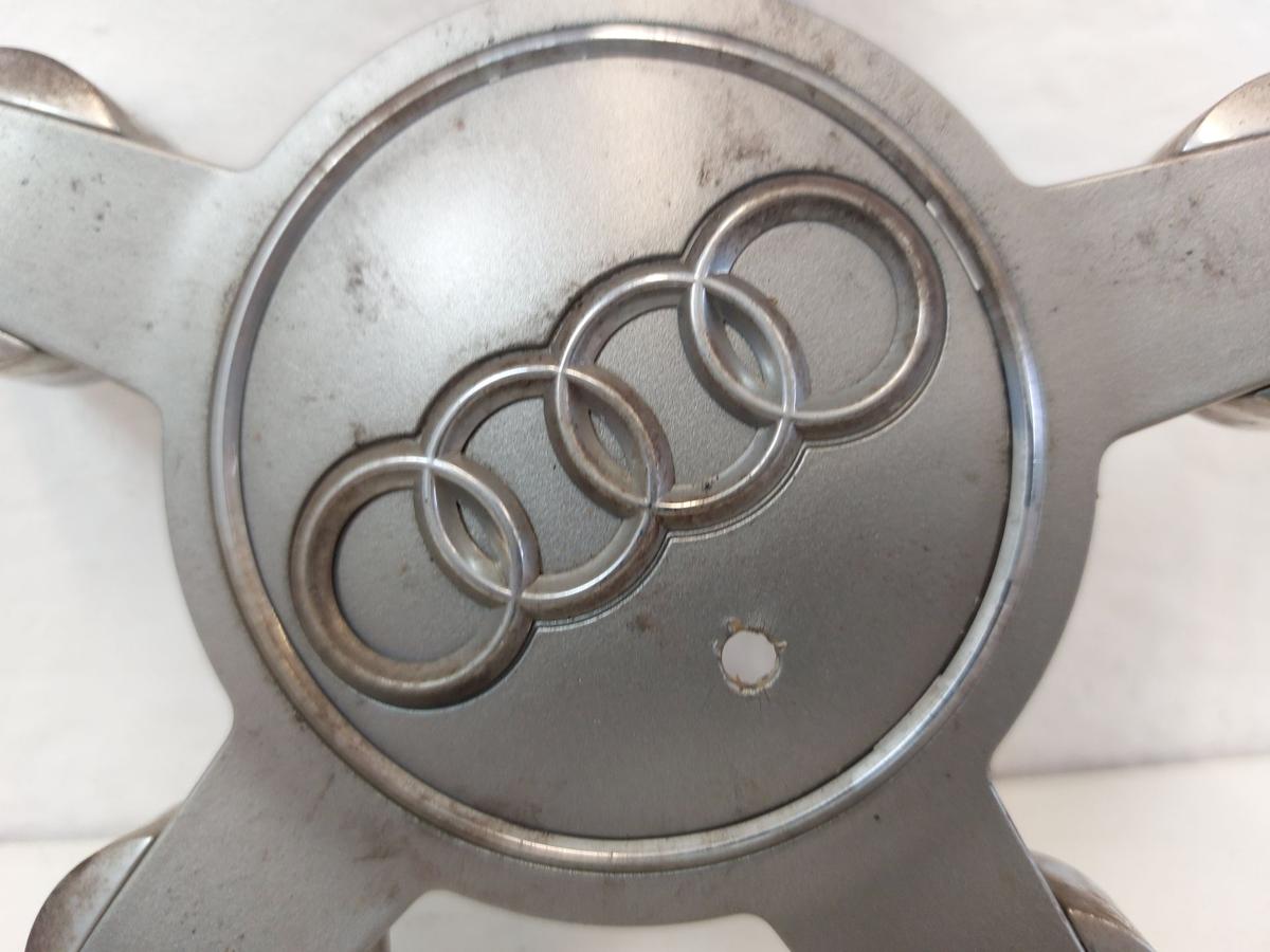 Audi A3 8V Sportback Nabelkappe Radbolzenabdeckung Alufelge 17 Zoll OEM