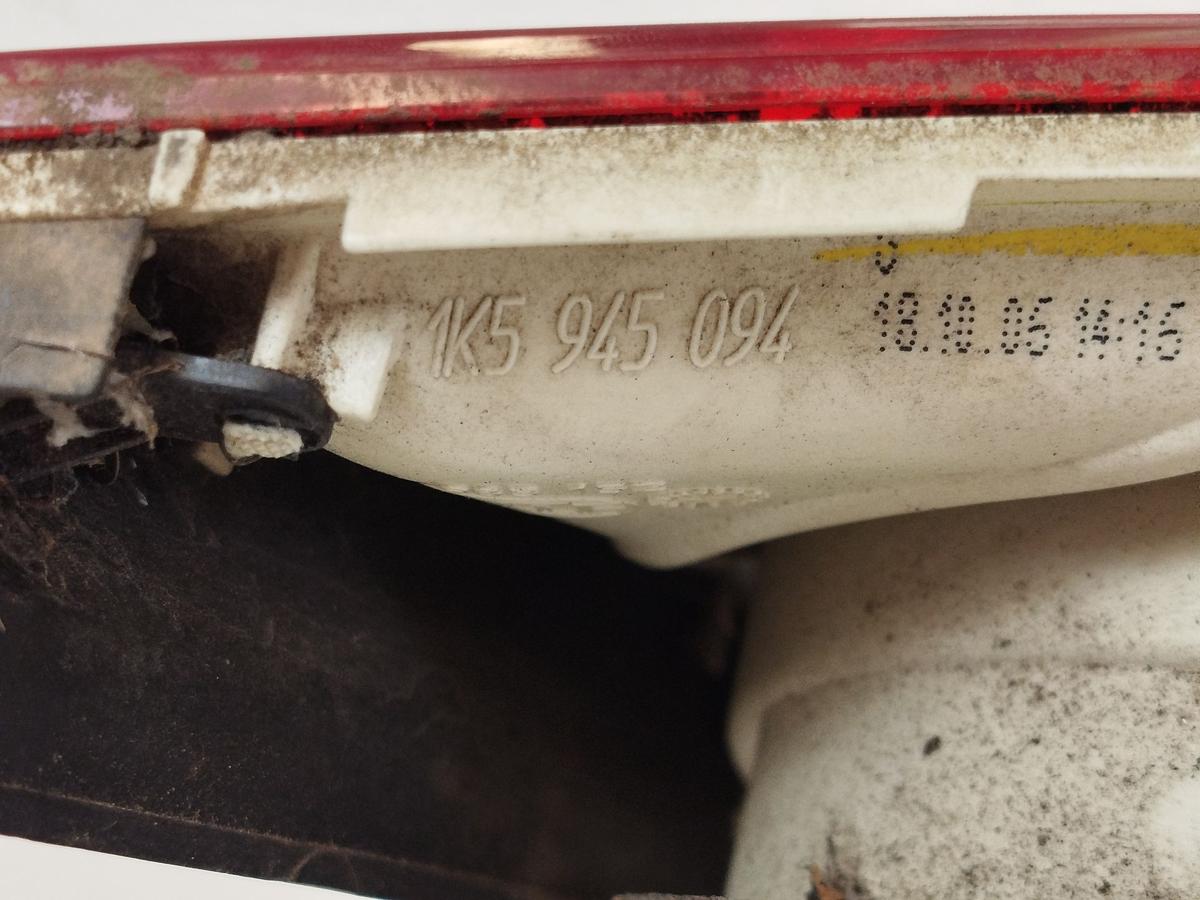 VW Jetta 1K R&uuml;ckleuchte innen rechts R&uuml;cklicht Heckleuchte Innenteil Heckklappe