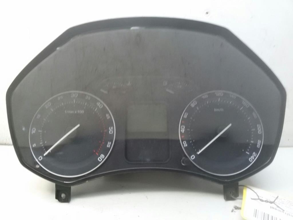 Skoda Octavia 2 1Z 1Z0920812D Tacho Kombiinstrument original 1.9TDI BXE BJ2007