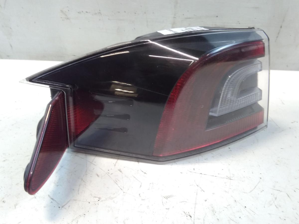 Tesla Model S P85D Bj.2014 original R&uuml;ckleuchte Schlussleuchte links au&szlig;en