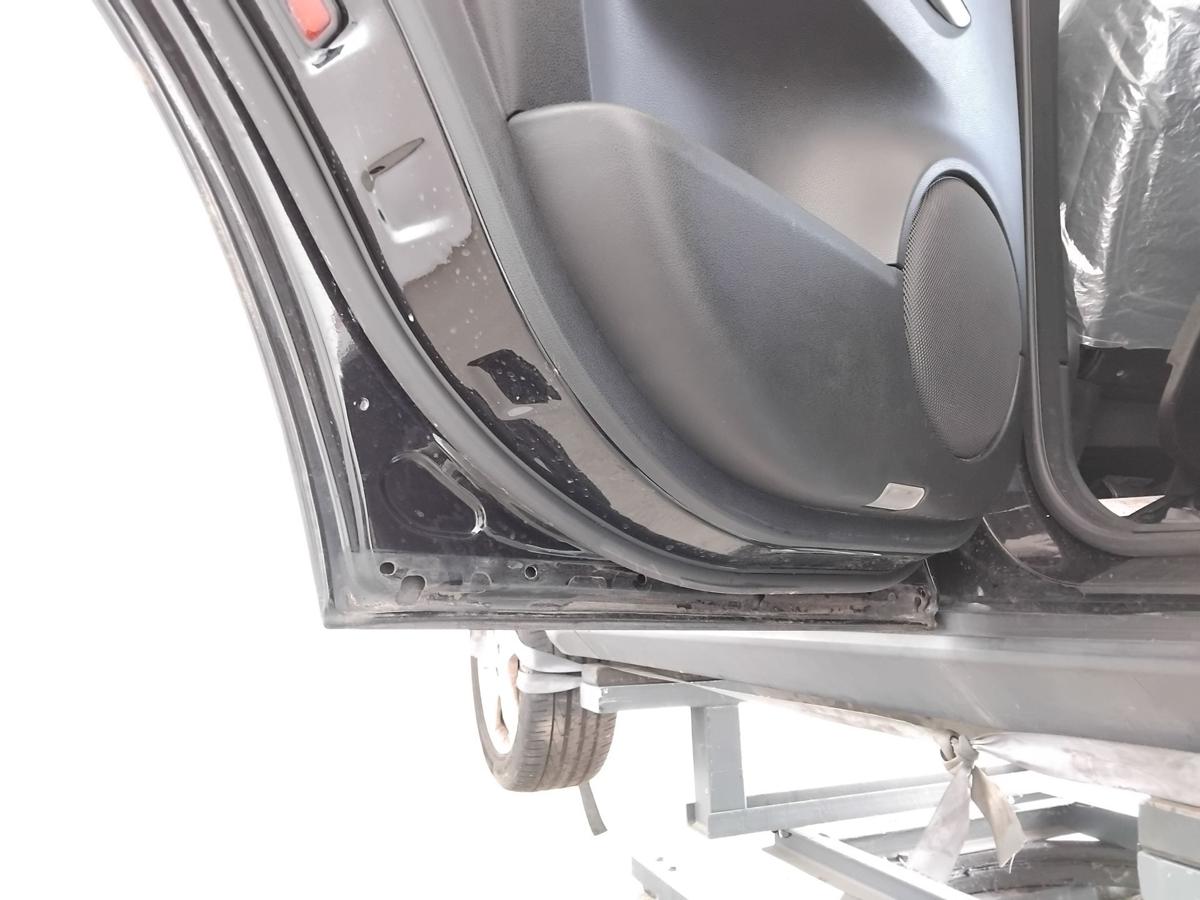 Mercedes ML164 Tür hinten links 197 obsidianschwarz BJ2006