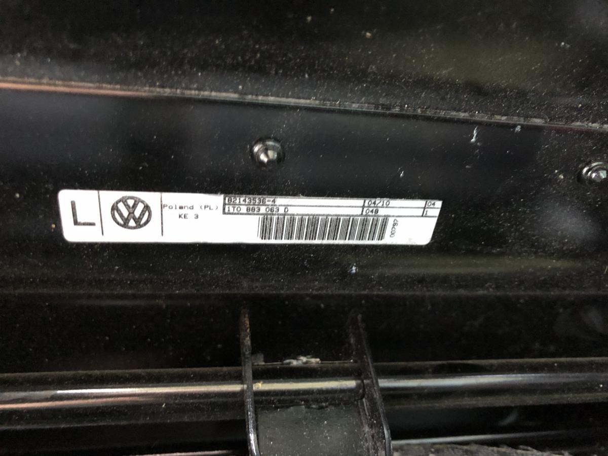VW Touran 1T 1T1 Einzelsitz Sitz hinten links R&uuml;cksitz Stoff mit Muster