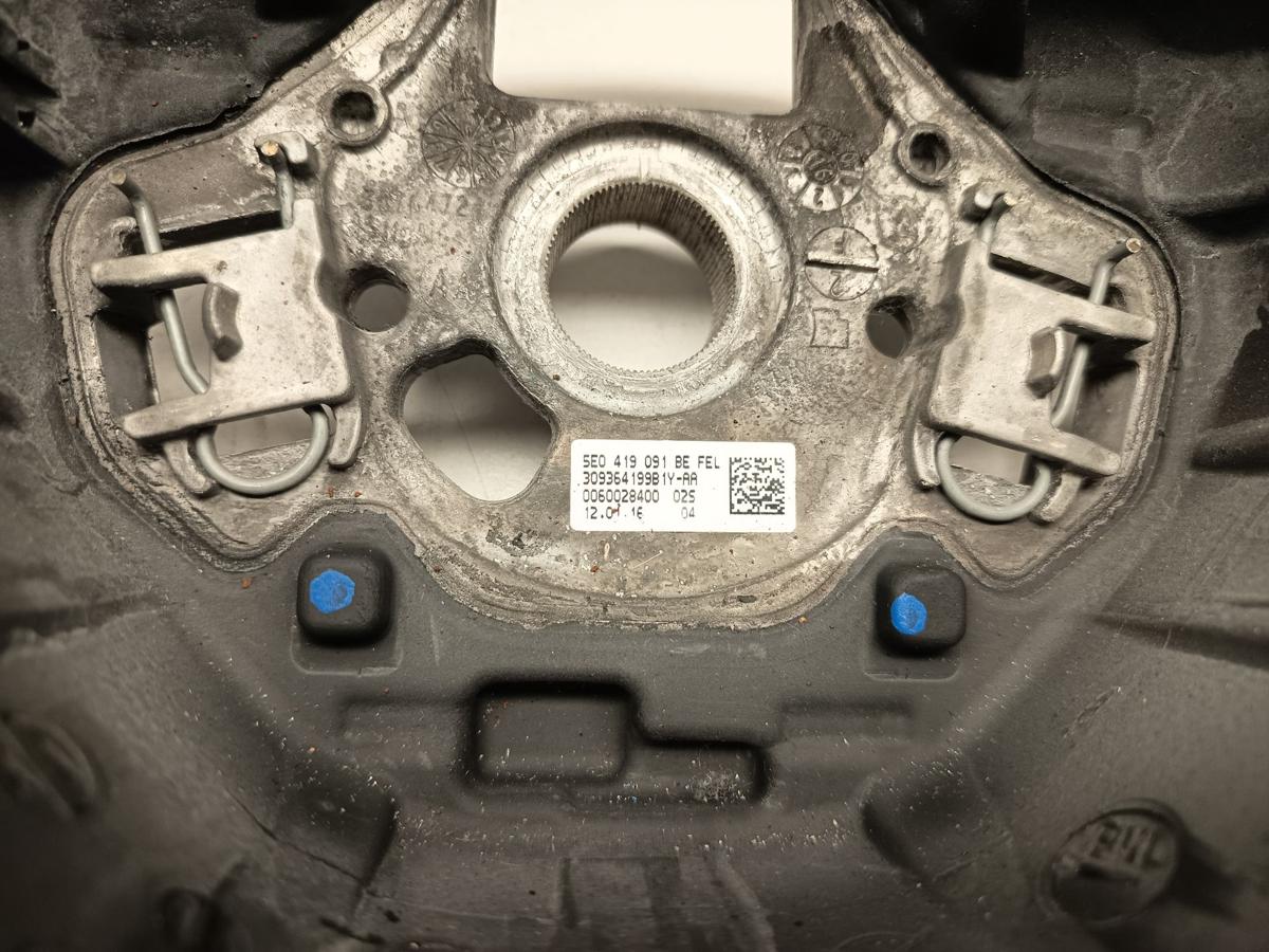 Skoda Rapid original Lenkrad Leder Multifunktion Baujahr 2016