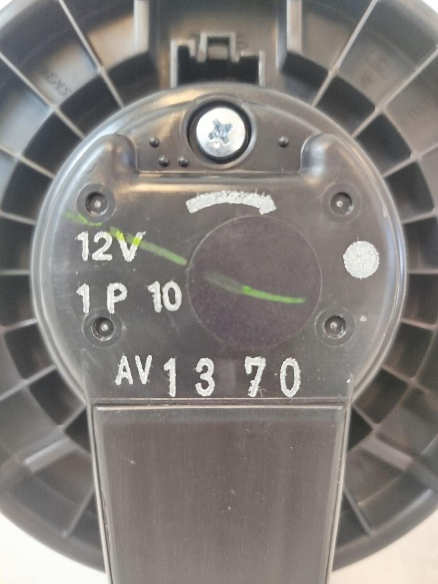 Toyota Yaris XP13 Gebl&auml;semotor Innenraumgebl&auml;semotor Heizungsgebl&auml;se