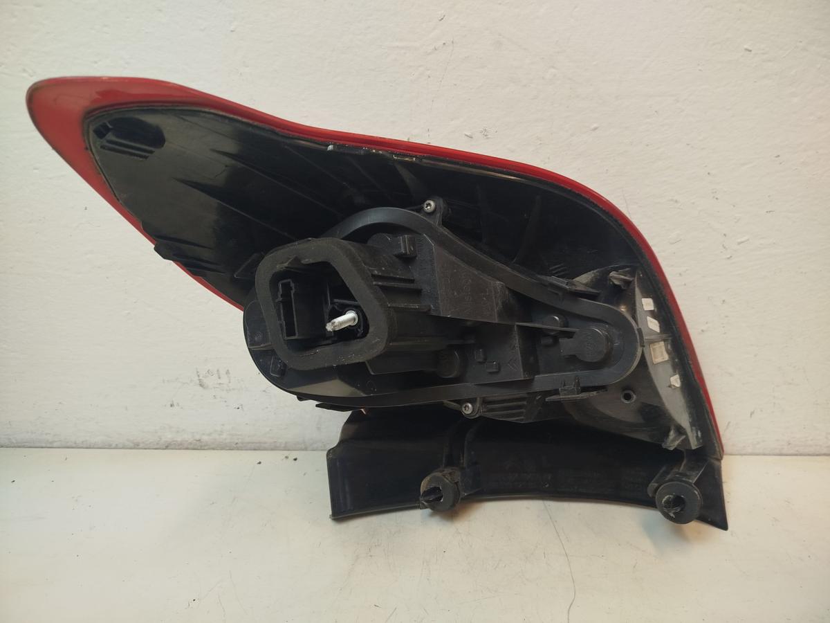 Citroen C4 II Typ N R&uuml;ckleuchte links au&szlig;en Ecke R&uuml;cklicht Heckleuchte Au&szlig;enteil