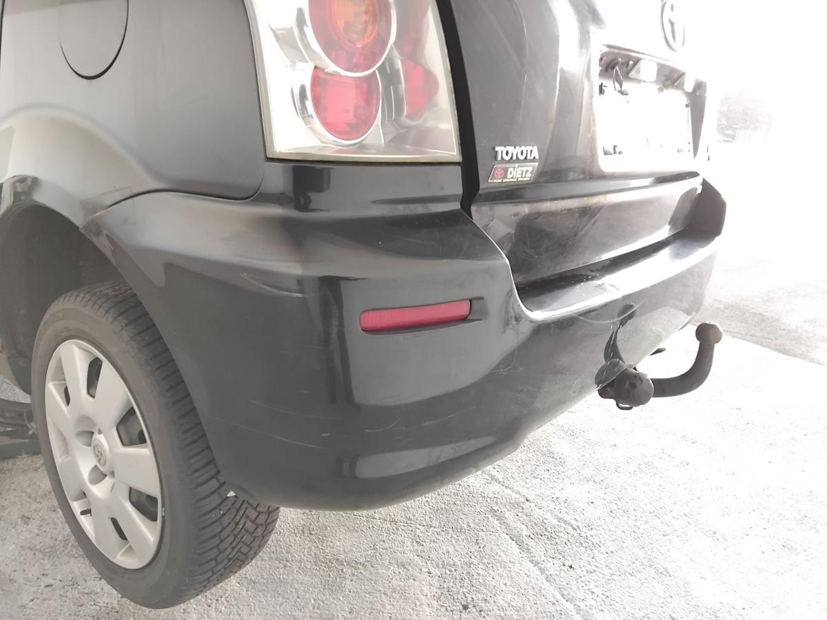 Toyota Corolla Verso II AUR10 original Stossfänger Stoßstange hinten BJ06 Mängel