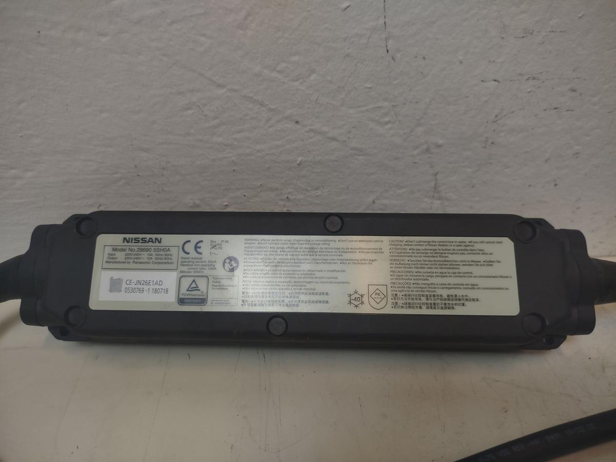 Nissan Leaf ZE1 40kWh Ladegerät Ladekabel Hochvoltbatterie 230V Hausanschluss