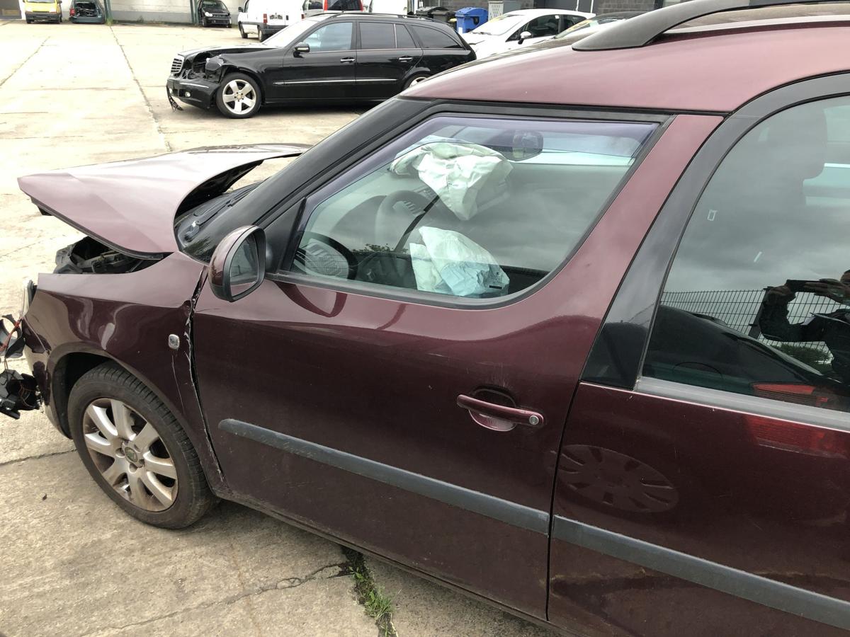 Skoda Roomster 5J T&uuml;r vorn links Fahrert&uuml;r im Rohbau LF3X Rosso Brunello