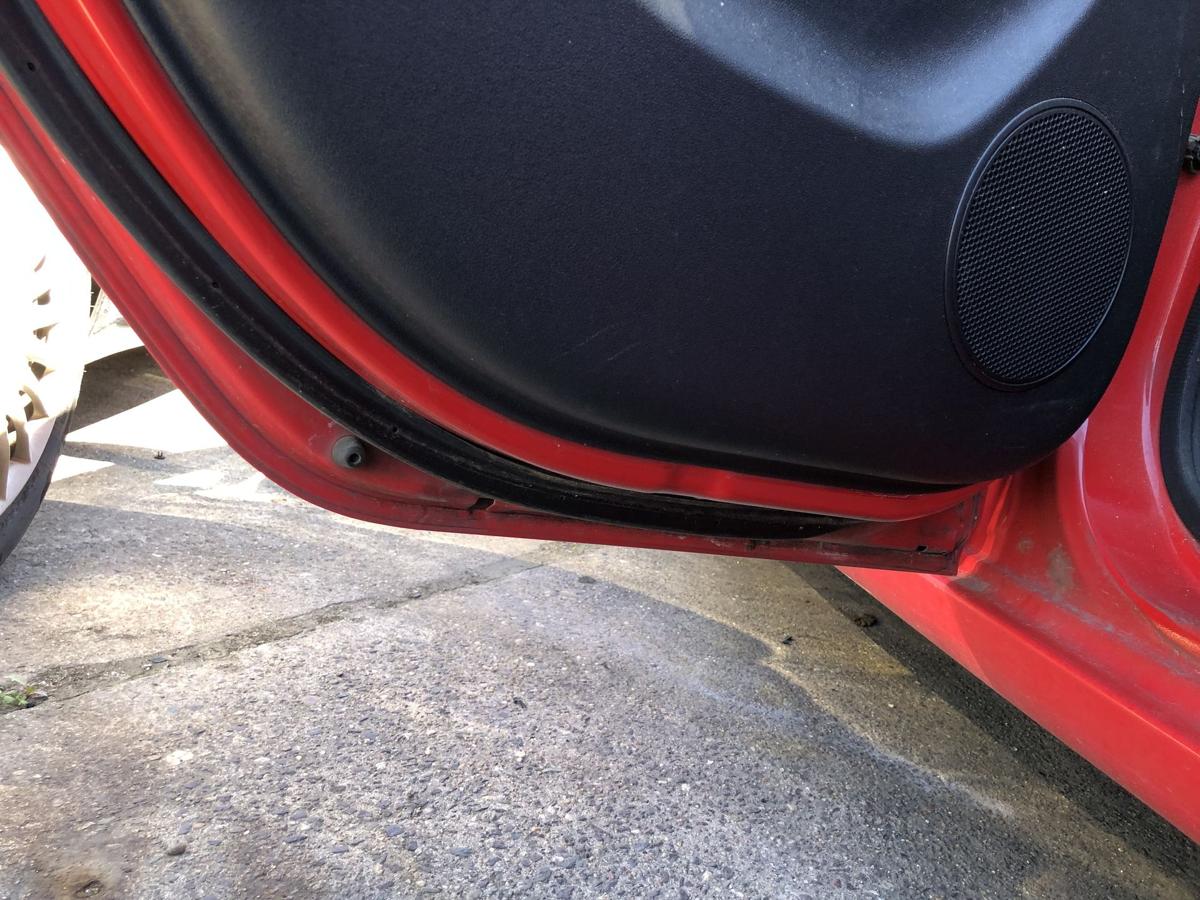 Hyundai i10 PA T&uuml;r hinten links Fondt&uuml;r im Rohbau H4 Electric Red
