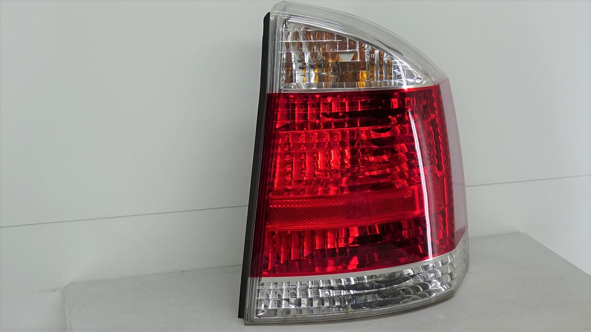 Opel Vectra C Limousine Bj2008 Rückleuchte Rücklicht rechts 13251938