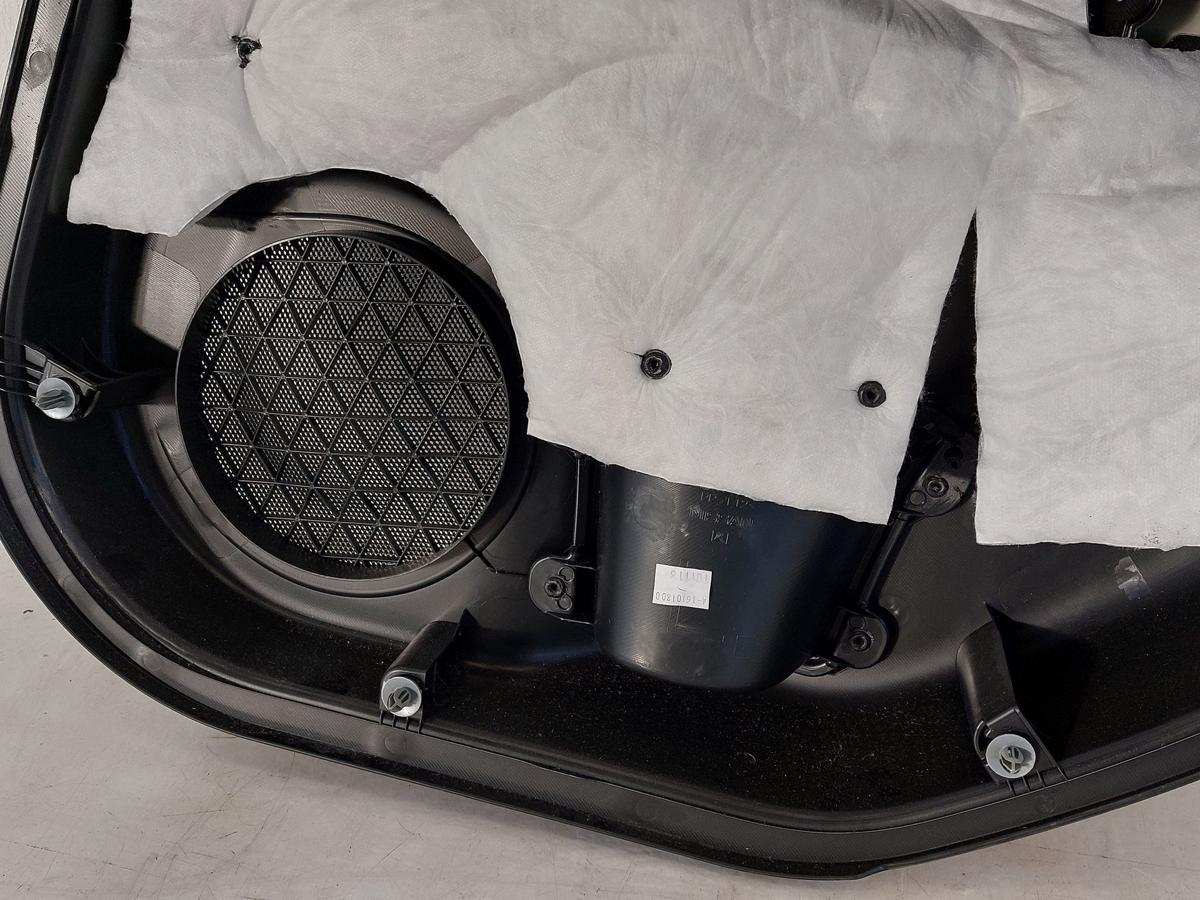 Nissan Leaf ZE1 40kWh T&uuml;rverkleidung hinten links Innenverkleidung Fondt&uuml;r