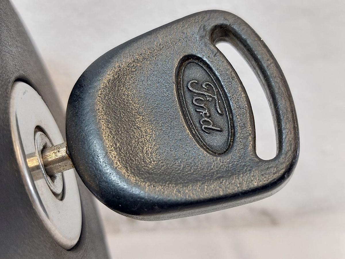 Ford Fiesta GFJ Tankverschluss Tankdeckel mit 1 Schlüssel