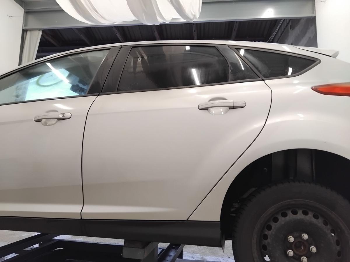 Ford Focus 3 DYB Flie&szlig;heck T&uuml;r hinten links Polar-Silber BJ2012