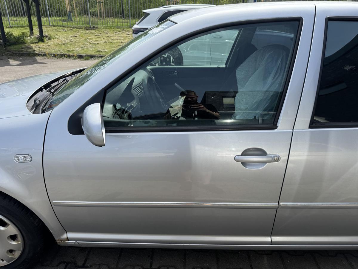 VW Bora original T&uuml;r vorn links LA7W Reflexsilber Rohbau Bj.2002