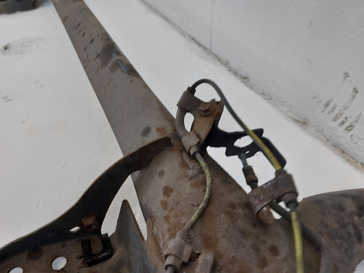 Toyota IQ Typ AJ Hinterachse Achse hinten Achsk&ouml;rper mit Schiebenbremse