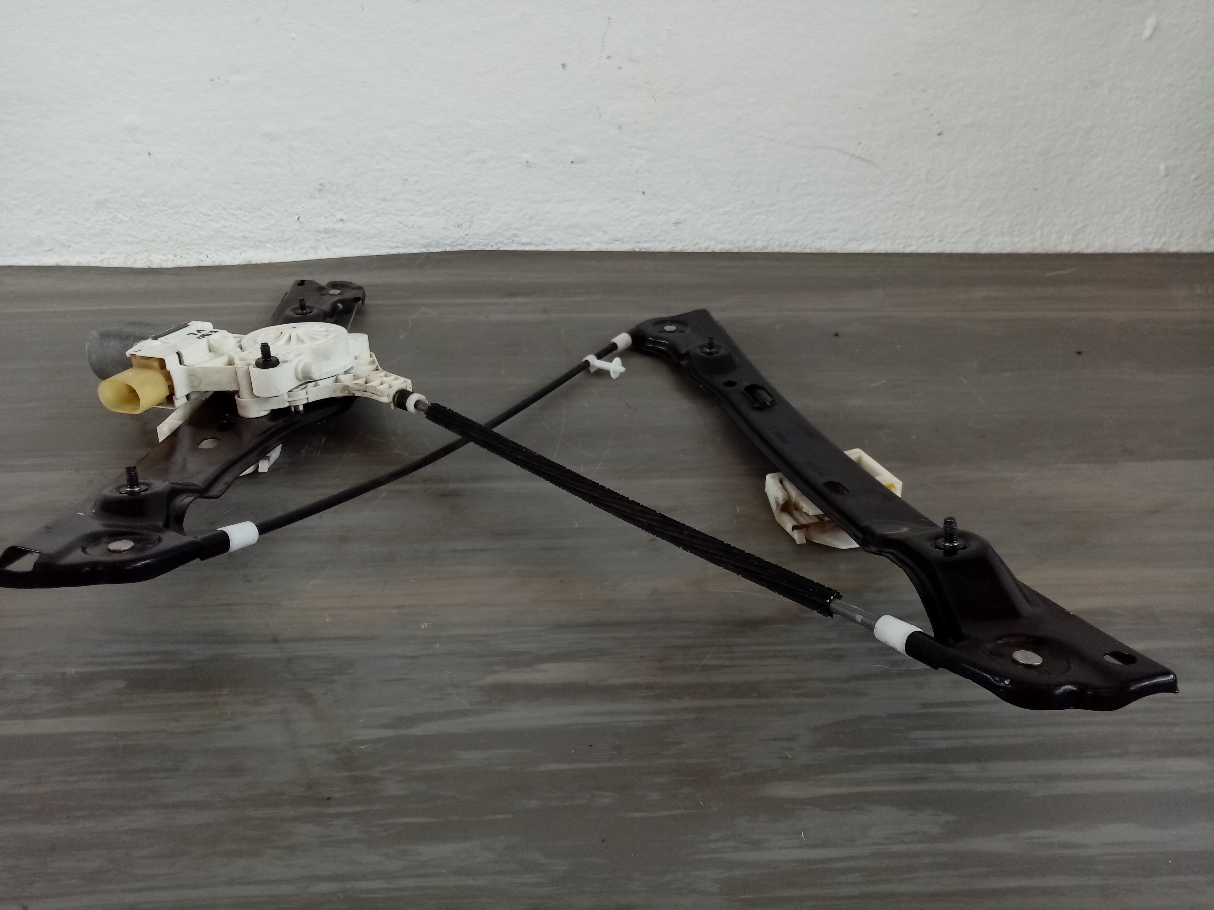 BMW E90 E91 Bj 06 Fensterheber vorn links Motor Mechanik 7060265