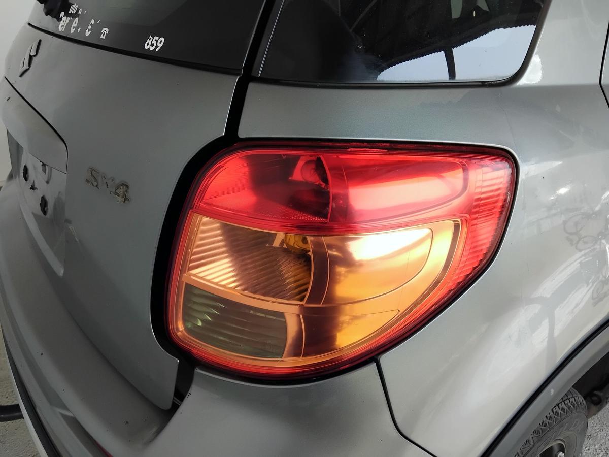 Suzuki SX4 original Rückleuchte Heckleuchte Schlussleuchte rechts 5-türig BJ2009