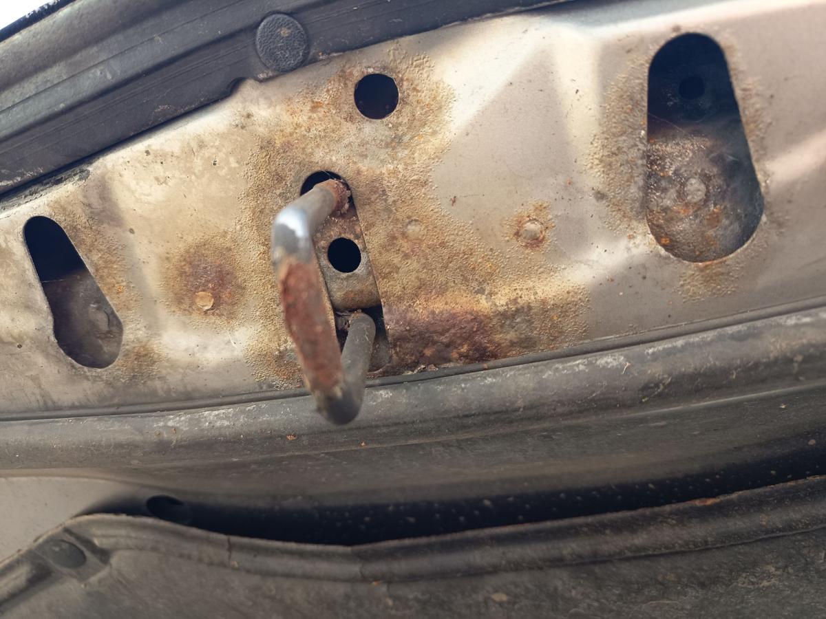 Mazda 3 BL original Motorhaube 22V Satinsilber Baujahr 2010