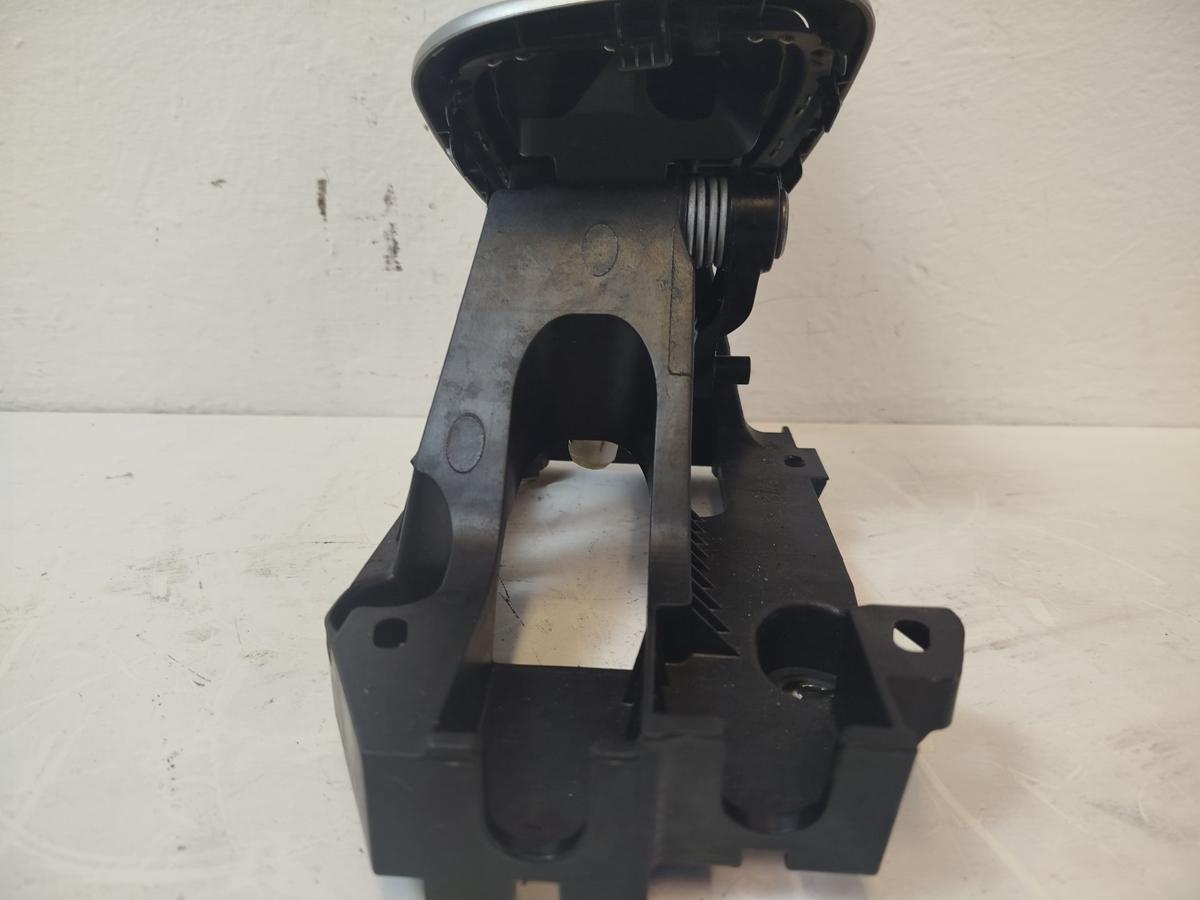 Toyota Yaris XP13 Schalthebel mit Lagerbock 6-Gan