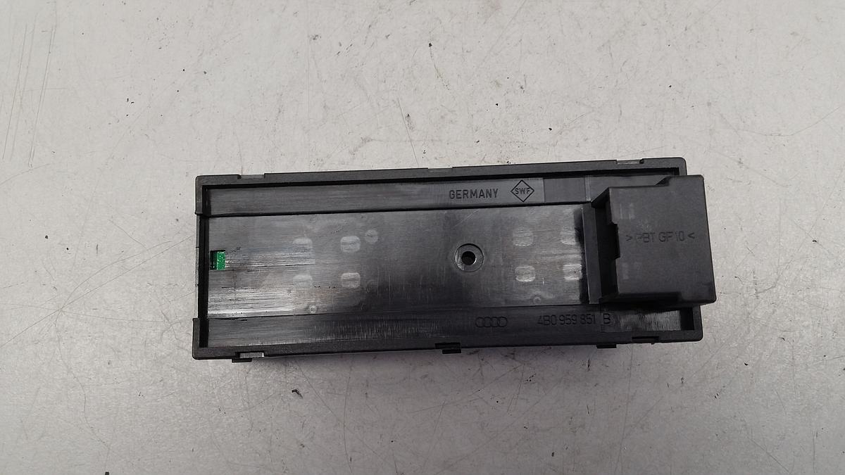 Audi A6 4B Schalter für Fensterheber vorne links 4 fach Bj1998 4B0959851B