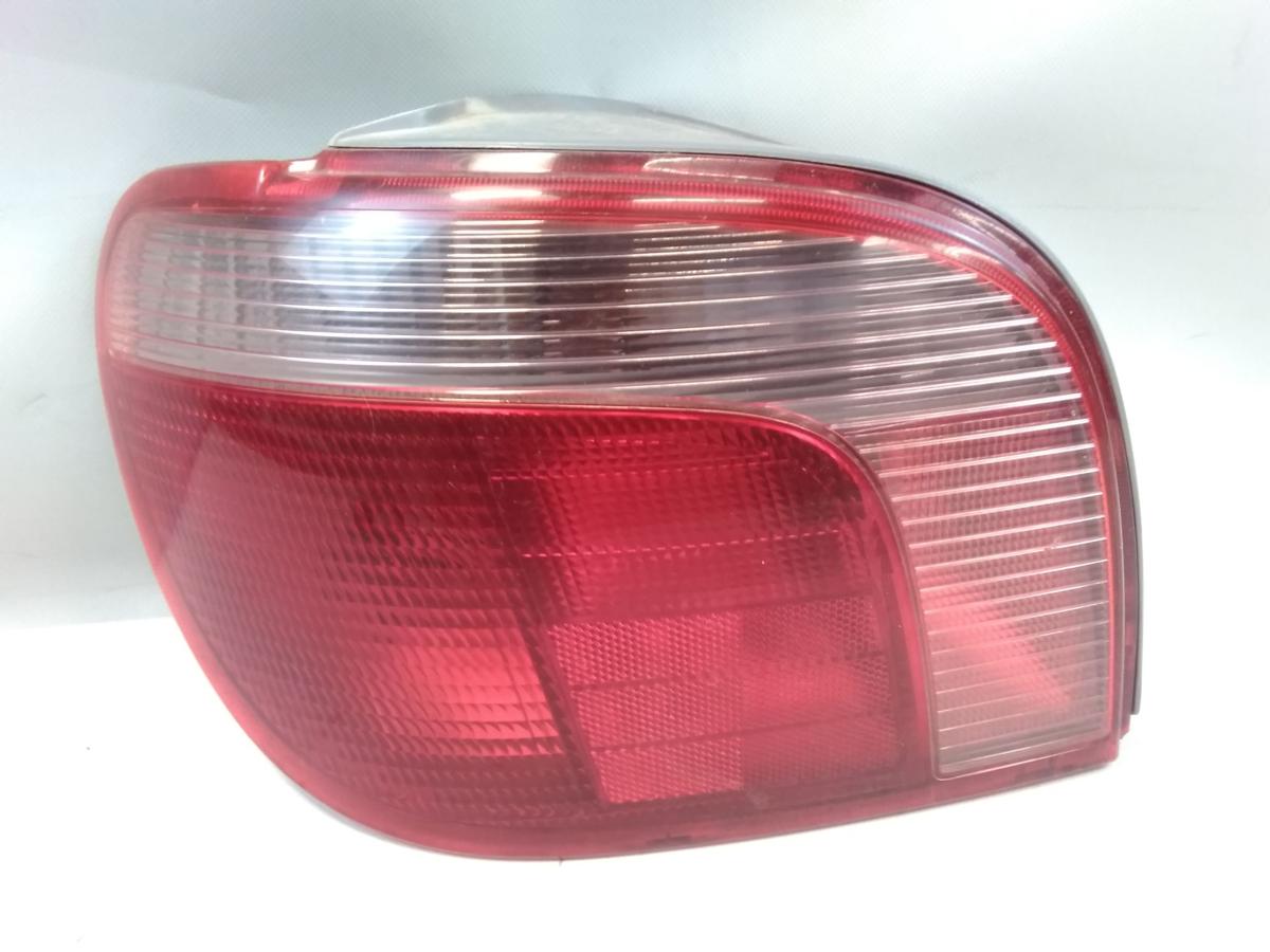 Toyota Yaris P1 original R&uuml;ckleuchte Heckleuchte Schlussleuchte links BJ2002
