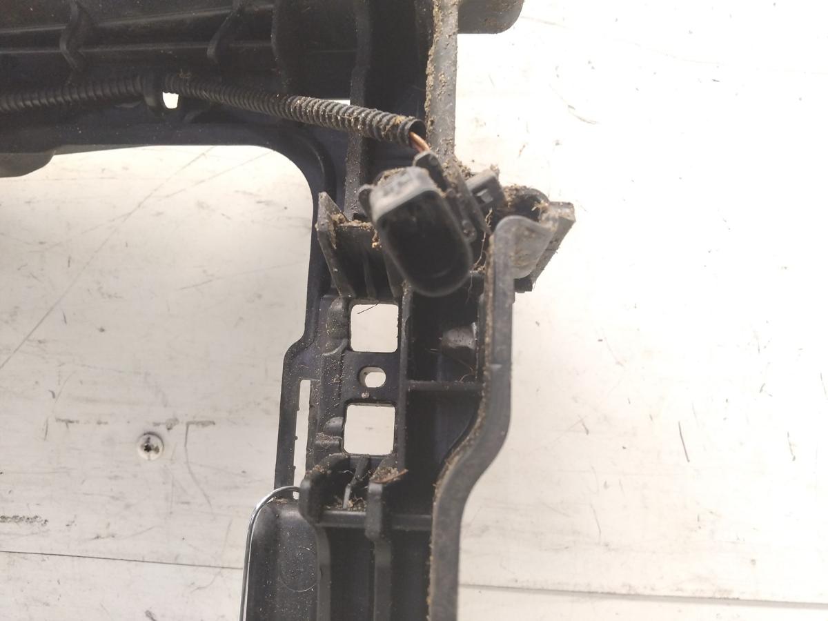 VW Golf Sportsvan original Schlo&szlig;tr&auml;ger Frontmittelteil 1.4TSI Bj.2017