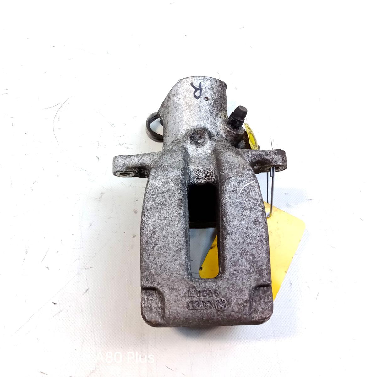 Audi A8 Quattro 4D D2 original Bremssattel Hinterachse recht Bj.2000