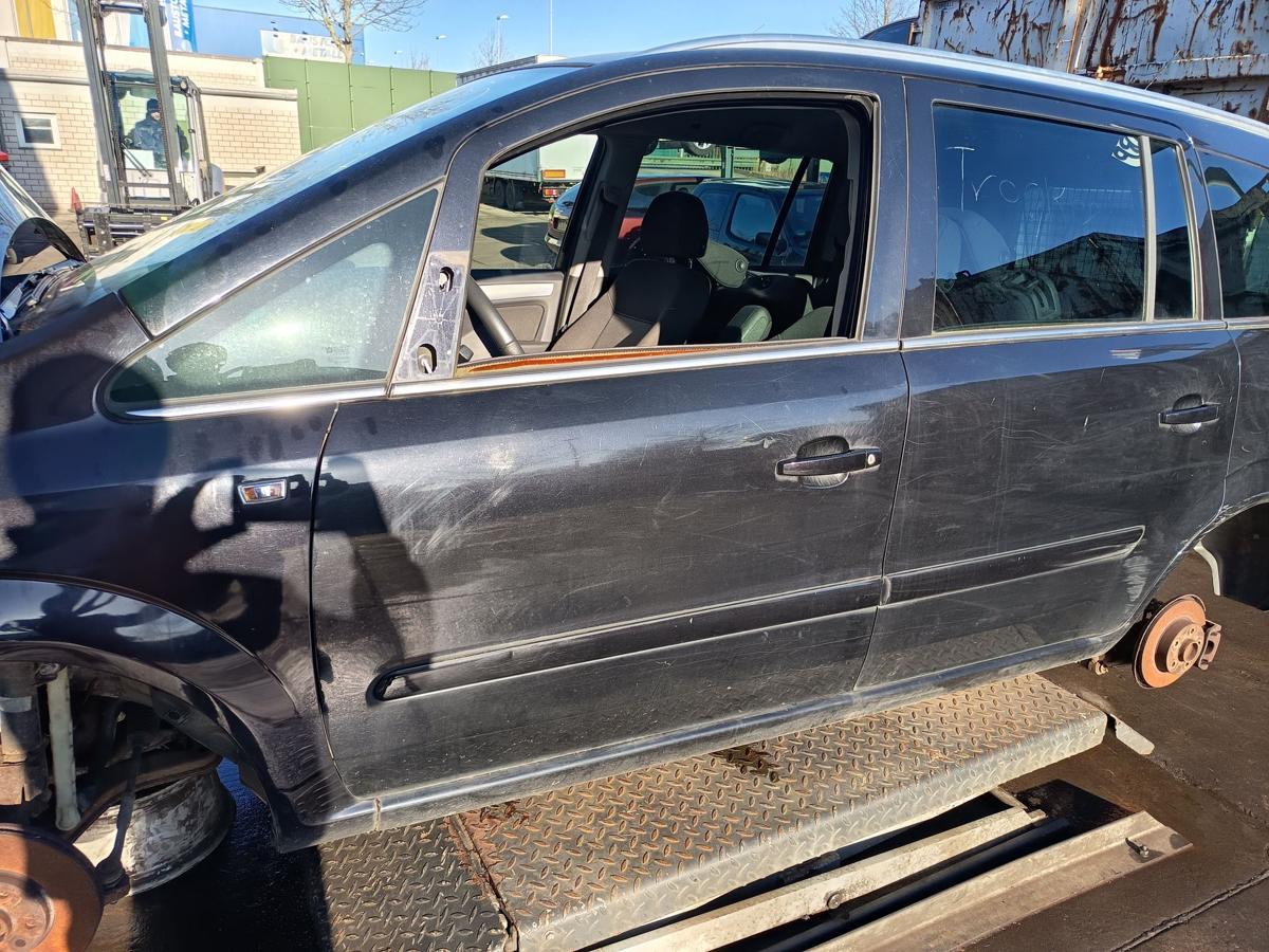 Opel Zafira B original T&uuml;r vorn links Fahrer Z20R Saphirschwarz Bj 2009