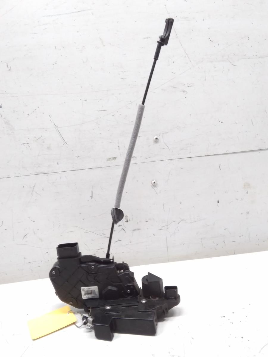 Volvo V70 III Bj.2010 original T&uuml;rschlo&szlig; vorn links mit Zentralverriegelung