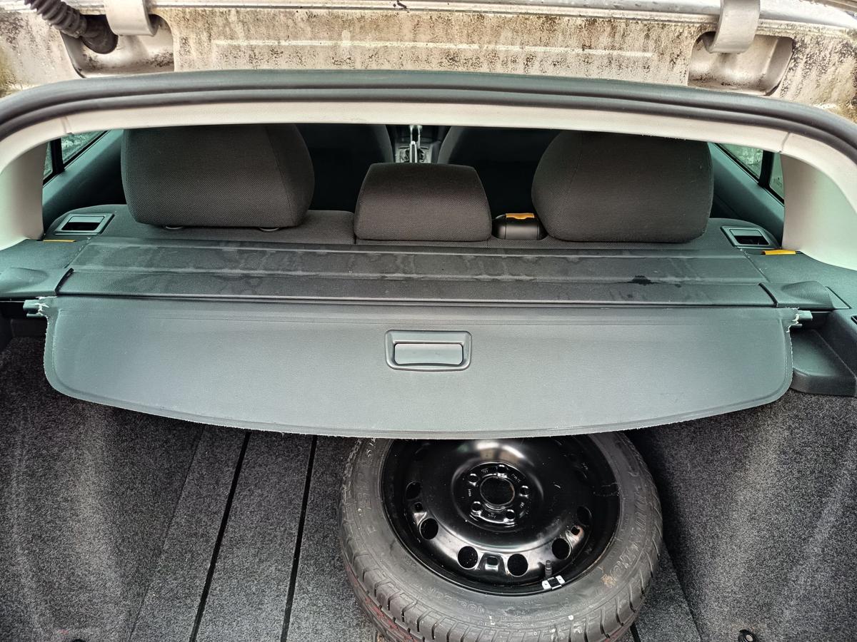 Skoda Fabia I 6Y original Laderaumabdeckung Rollo Hutablage Kombi anthrazit Bj05