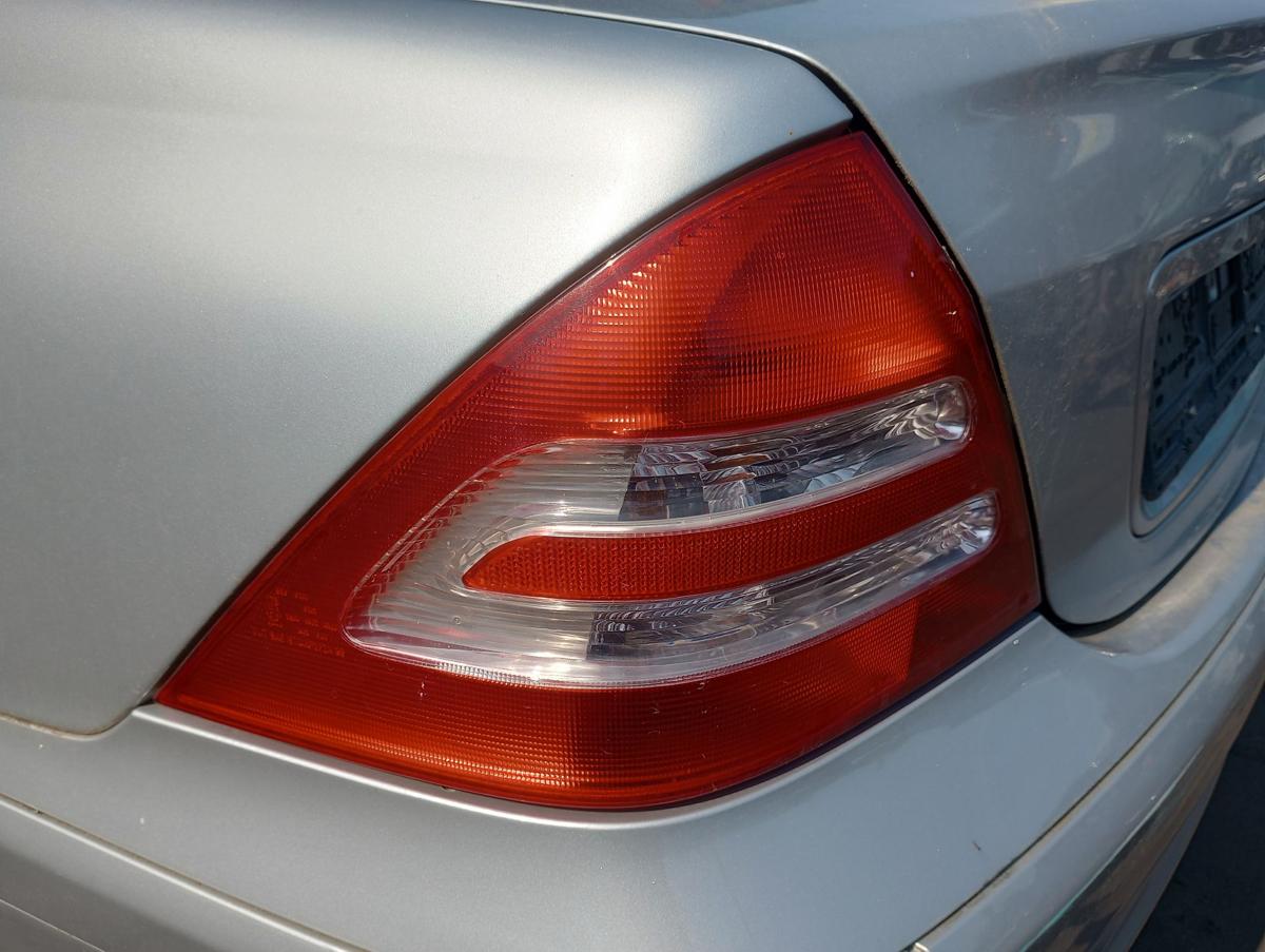 Mercedes C-Kl. W203 original Rückleuchte links Heck Schluss Licht Bj 2002