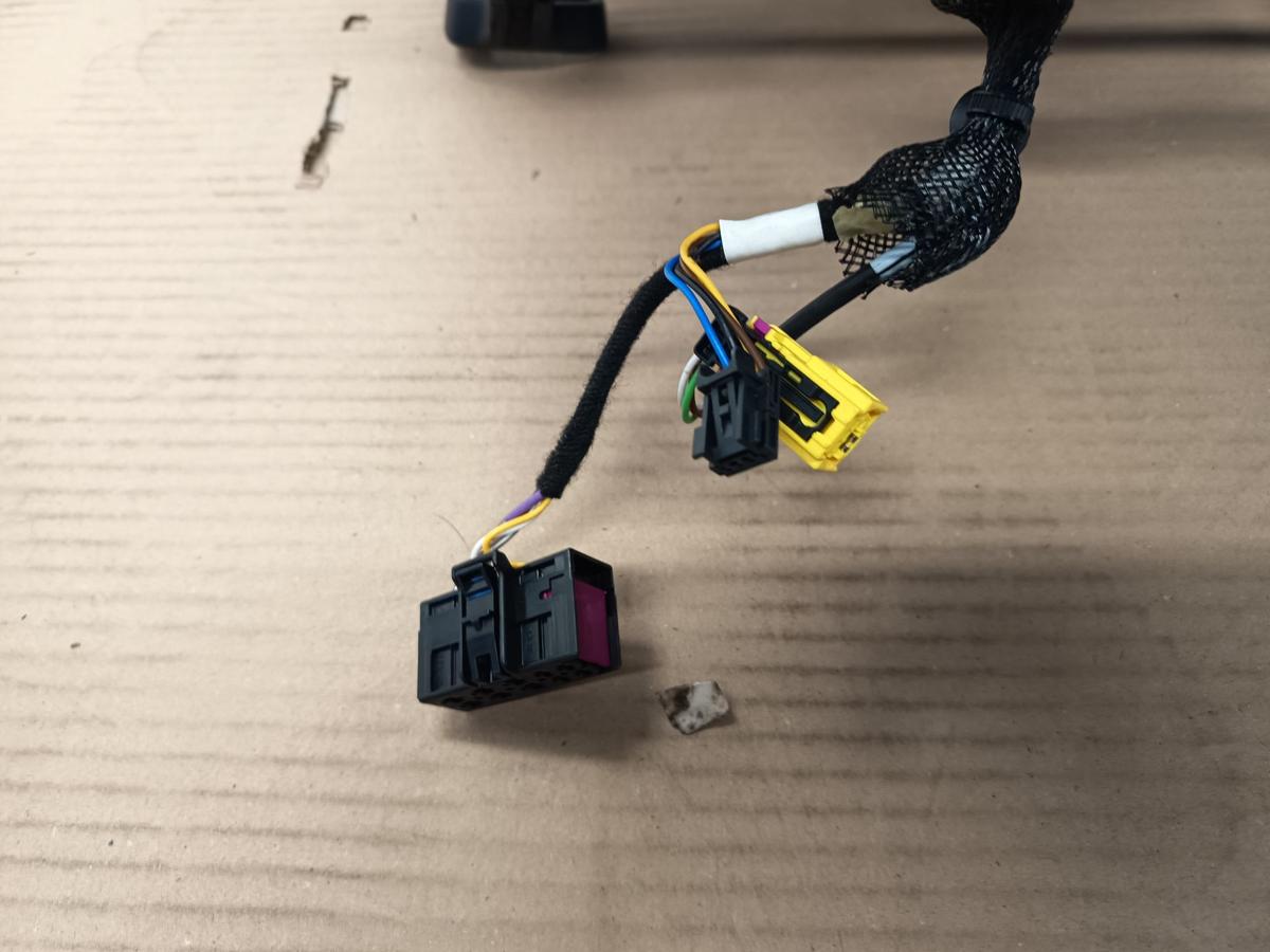 Skoda Octavia III 5E original Sitz vorn rechts Beifahrer Stoff schwarz Bj 2016