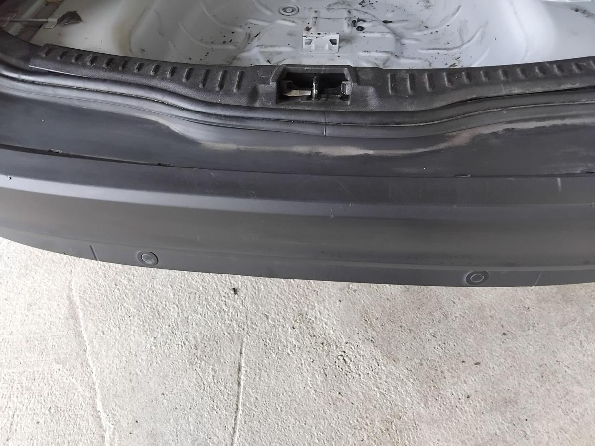 Ford Focus 3 DYB Turnier original Sto&szlig;f&auml;nger Sto&szlig;stange hinten frostweiss BJ2013