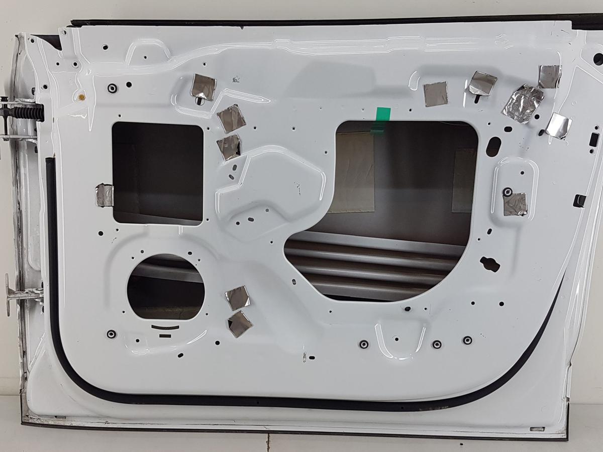 Tesla Model X T&uuml;r vorn rechts in PPSW White Water Pearl Bj22 Rohbau