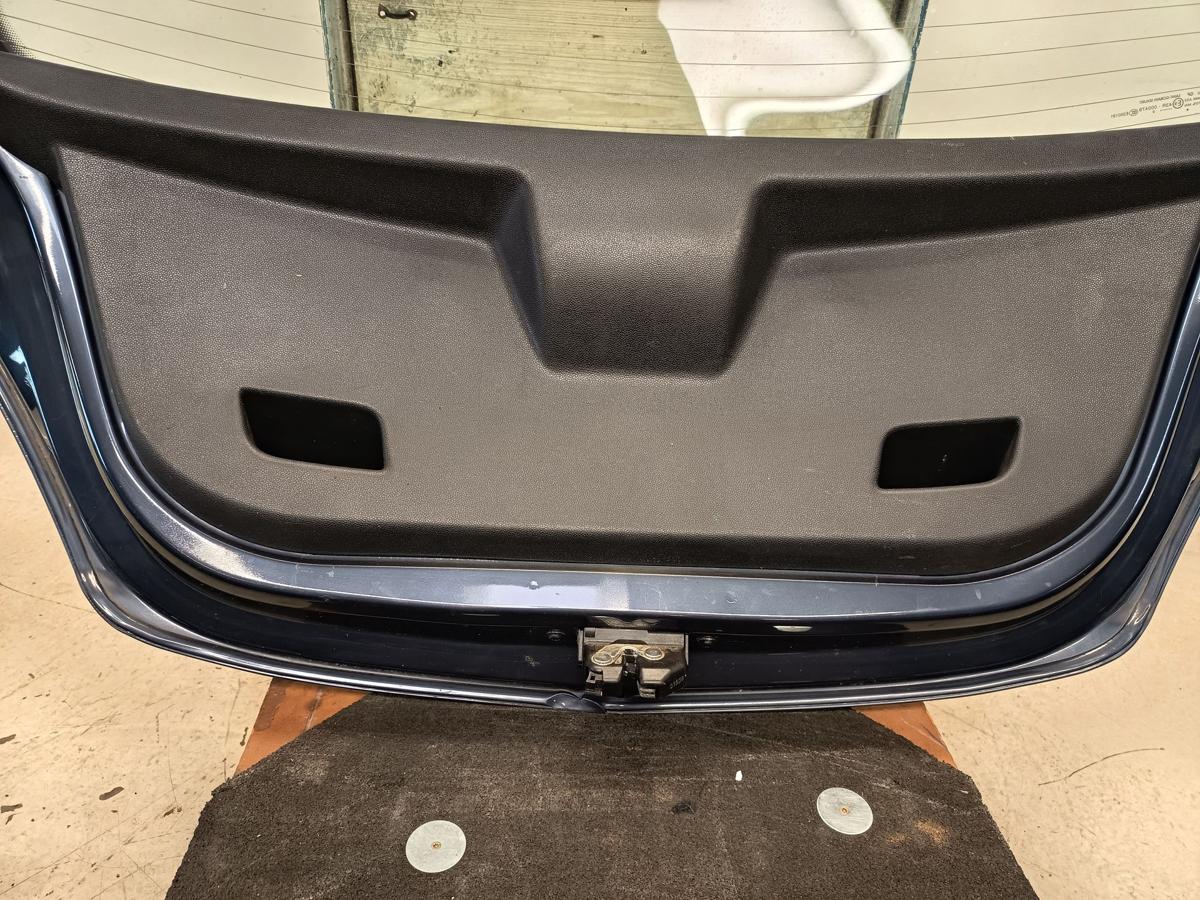 Opel Corsa D orig Heckklappe mit Scheibe Z168 Metro Blau Metallic 5TRG Bj 2009