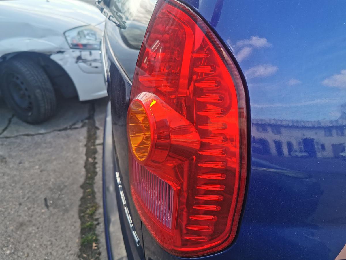 Mitsubishi Space Star DG0 R&uuml;ckleuchte Schlussleuchte R&uuml;cklicht rechts ab Bj 2002