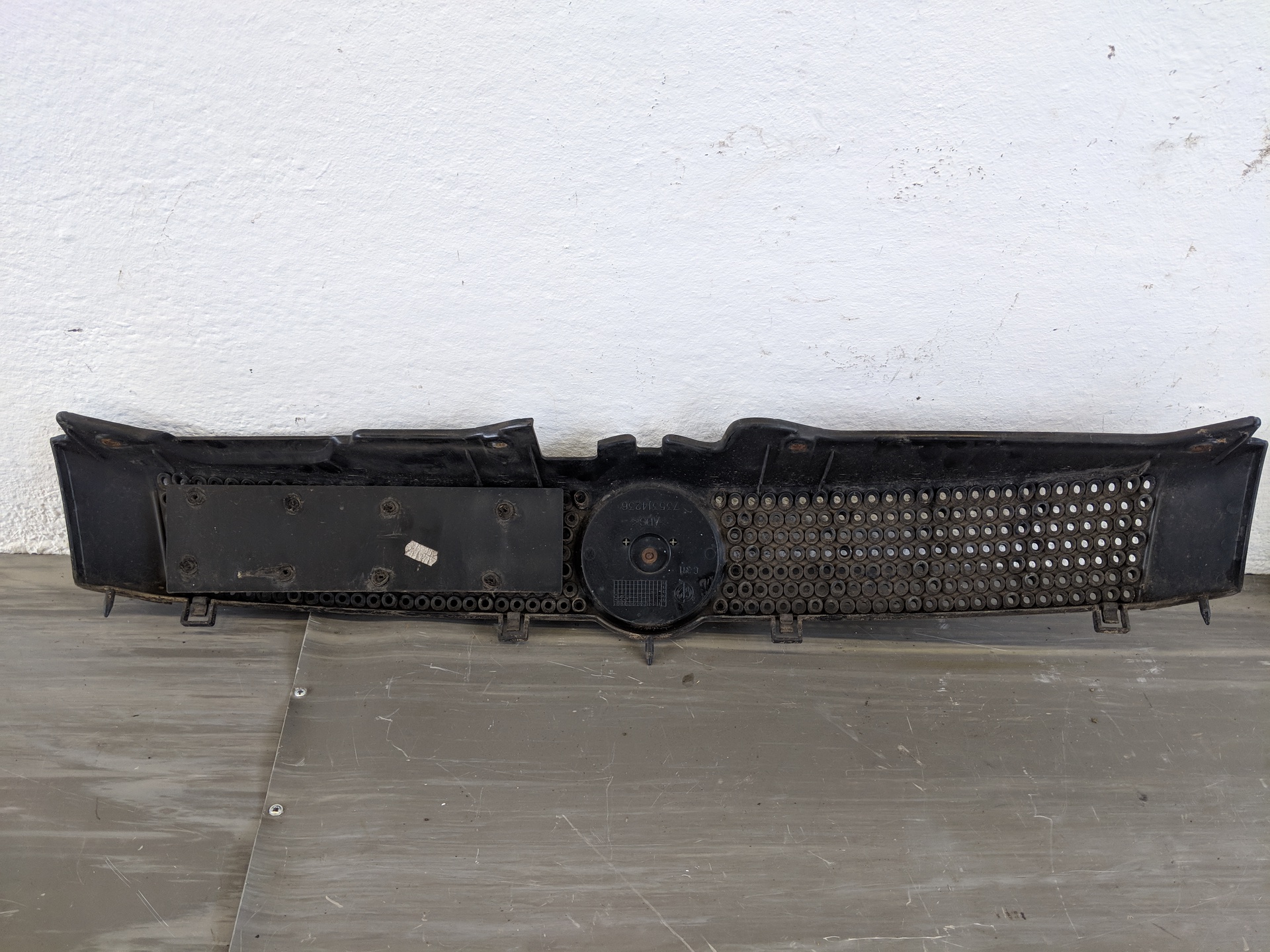 Fiat Panda 169 Bj.05 Grill Kühlergrill Frontgrill 735314236 Logo blau