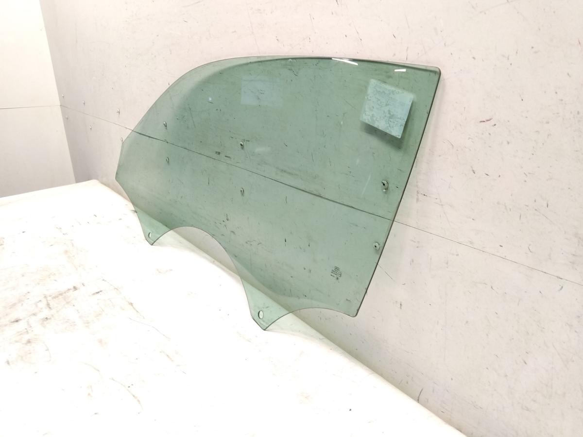 Audi A1 8X original T&uuml;rscheibe vorn rechts gr&uuml;ncolor 3-t&uuml;rig BJ2010