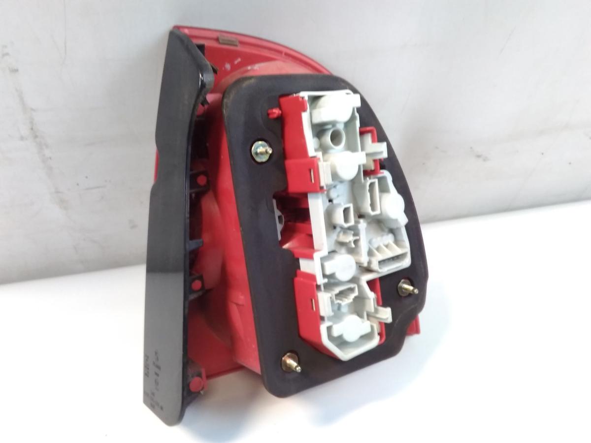 VW Passat 3BG Limousine original Rückleuchte Heckleuchte links Bj.2001