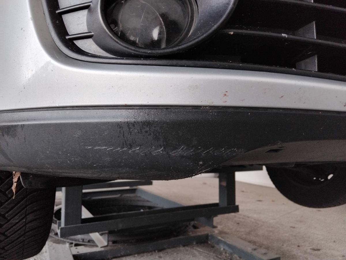 VW Golf 5 Variant orig. Stoßfänger Stoßstange vorn mit SRA und Grill BJ2007 LA7W