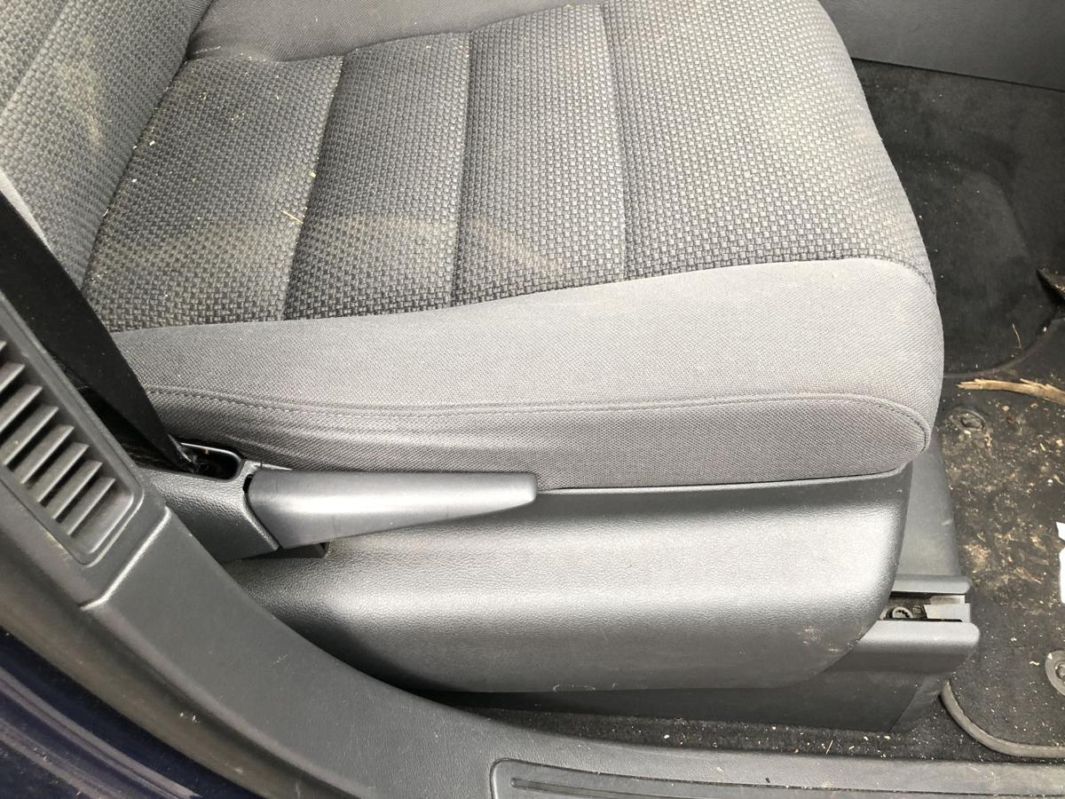 VW Touareg 7L Sitz vorn rechts Beifahrersitz Stoff mit Heizung