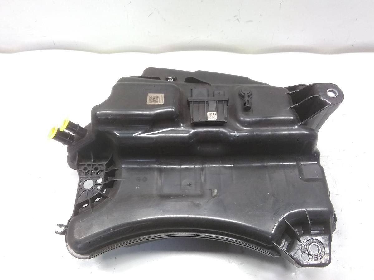 Skoda Octavia 4 original Reduktionsmitteltank AdBlue-Tank mit Pumpe