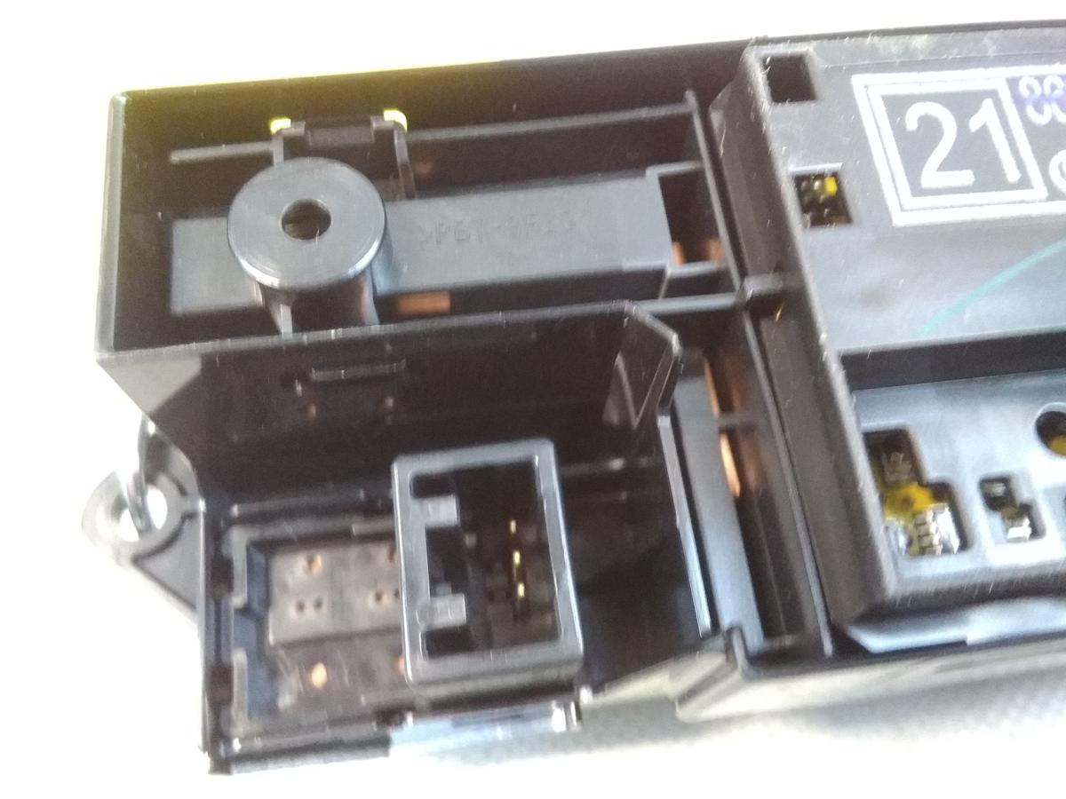 Mitsubishi Eclipse Cross original Fensterheberschalter Schalter Fensterheber links