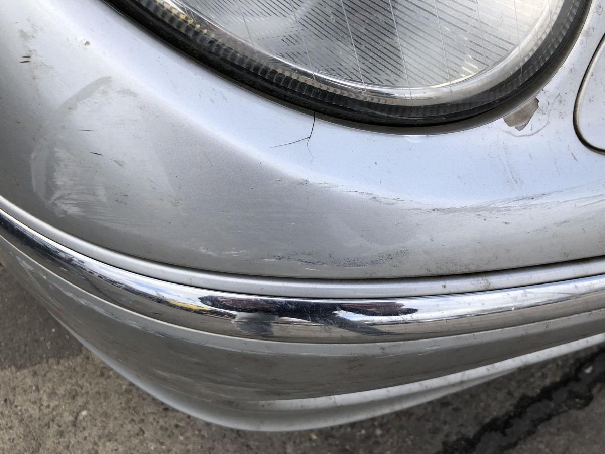 Mercedes E Klasse W211 Sto&szlig;f&auml;nger vorn Nebelscheinwerfer SRA 744 silber SCHADEN