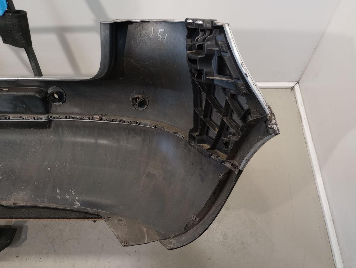 VW Golf V orig Stoßstange hinten Silber für PDC Halter defekt Bj 2005